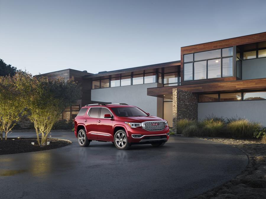  GMC Acadia Denali 2016 года  (фото 26 из 33)